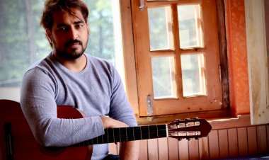 Producer and Director Mr. Prashant Singh is back with another music video “Jabse Mile Tum”! Tune in to the beautiful melody and romanticize life.