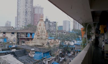 Tittle - Ganadhisha Mumbaicha: The 77-Year Tradition That Turns Kamathipura Into Akhand Bharat.