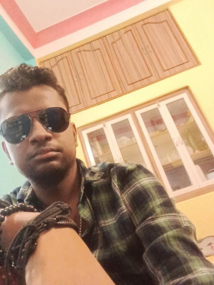 Tamoghna Dey: A Distinctive Voice in Contemporary Literature